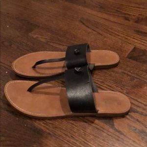 Mossimo women’s faux leather sandal